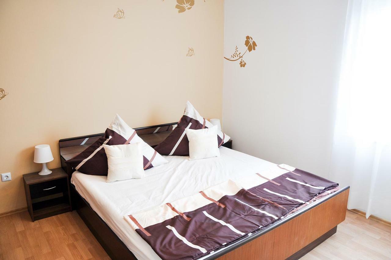 Short Street Apartments Kastela Ngoại thất bức ảnh